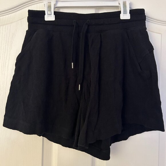 lululemon mellow in high-rise short 5" - Picture 1 of 6